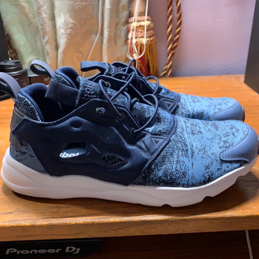 Furylite Reebok size 9 men